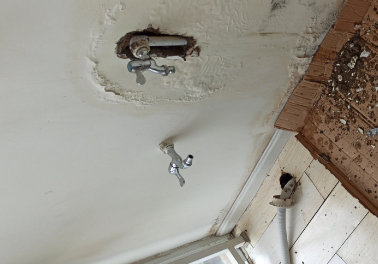 丁青卫生间测漏水